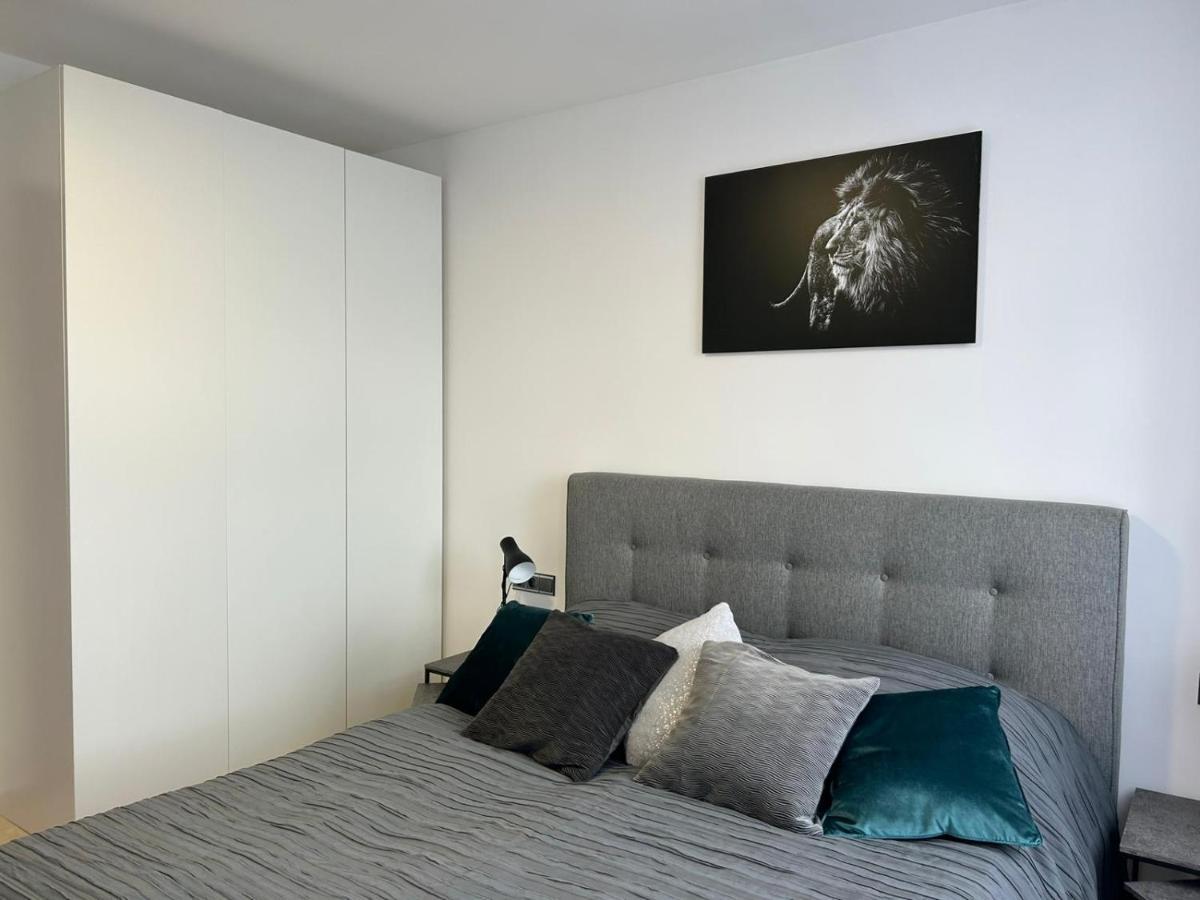 Leo Apartment Free Parking - President Palace Bratislava Exterior foto