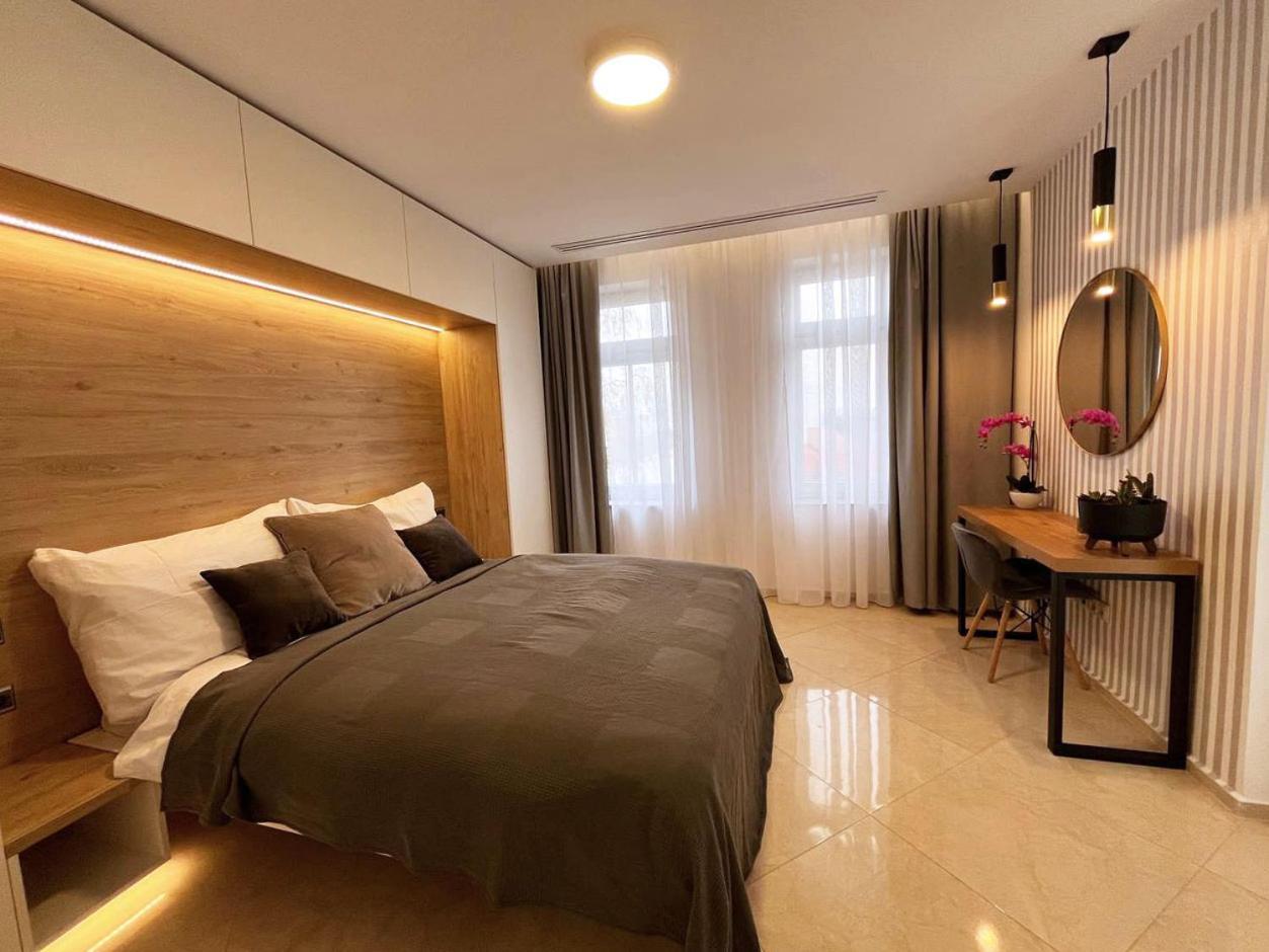 Leo Apartment Free Parking - President Palace Bratislava Exterior foto